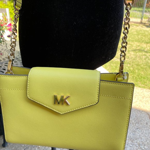 NWT Michael Kors Sunshine Yellow crossbody - Picture 4 of 16